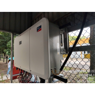 diem-khac-biet-trong-viec-theo-doi-dong-dien-cua-microinverter-he-thong-nang-luong-mat-troi