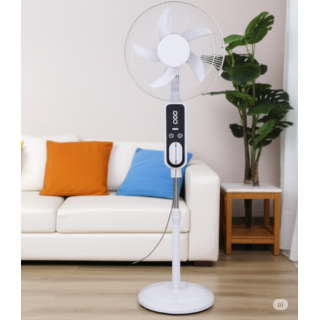 quat-nang-luong-mat-troi-blue-20w