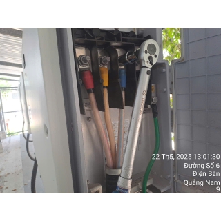 cach-microinverter-xu-ly-hieu-qua-dien-ap-thap-cua-tam-pin-nang-luong-mat-troi