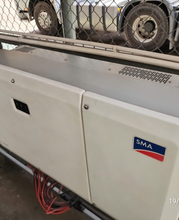 ve-sinh-bao-tri-nha-inverter-he-thong-nang-luong-mat-troi-tai-thu-duc-tphcm