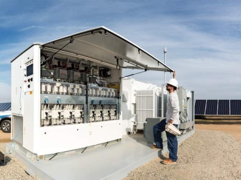 quy-trinh-dong-dien-inverter-solar-sau-khi-bi-su-co